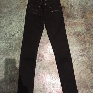 Levi’s Demi Curve low rise skinny jean
